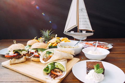 Broomstick Whitsundays Maxi Sailing (2 Days, 2 Nights) - Half A Double Bed - Accommodation Port Macquarie 1