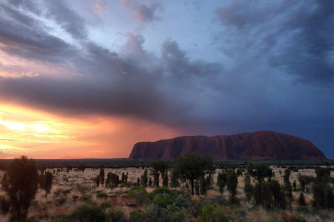 Uluru Small Group Tour Including Sunset - Accommodation Port Macquarie 7