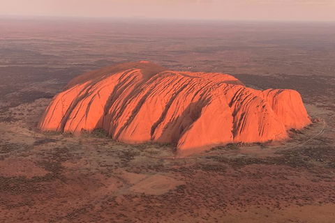 Scenic Flight: Uluru & Kata Tjuta - Accommodation Port Macquarie 7