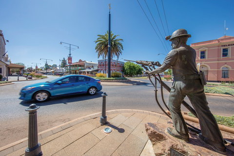Miners Monument - Accommodation Port Macquarie 1