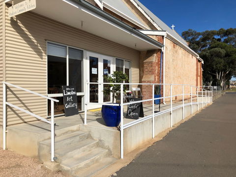 Anglican Community Cafe, Limestone Art Gallery & Cornish Garden - Accommodation Port Macquarie 1