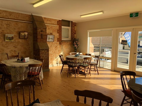 Anglican Community Cafe, Limestone Art Gallery & Cornish Garden - Accommodation Port Macquarie 2