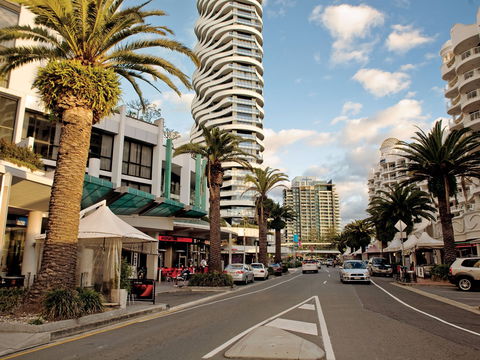Broadbeach - Accommodation Port Macquarie 1