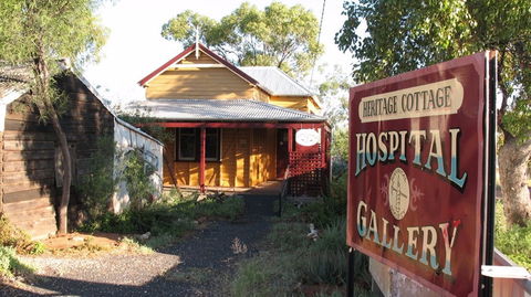 Lightning Ridge Heritage Cottage - Accommodation Port Macquarie 0