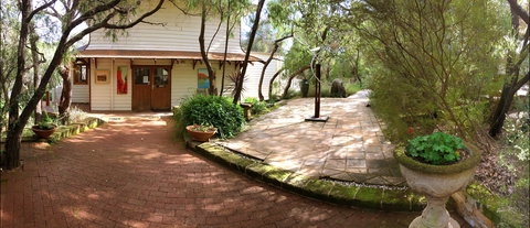 Yallingup Galleries - Accommodation Port Macquarie 0