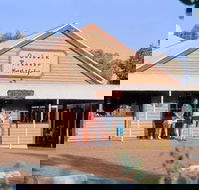 Yulara - Accommodation Port Macquarie