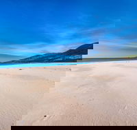 Island Beach - Accommodation Port Macquarie