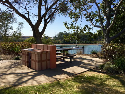 Riverside Parklands And Playground - Accommodation Port Macquarie 2