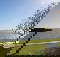 The Donald Campbell Obelisk - Accommodation Port Macquarie