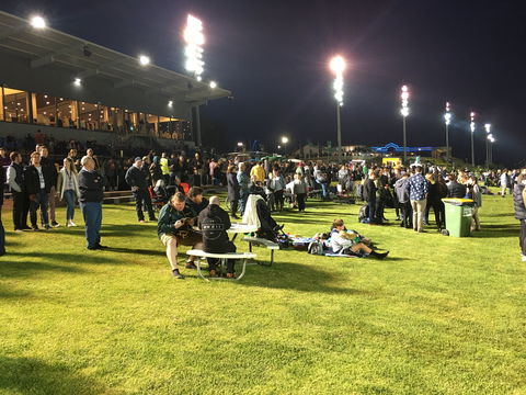 Cranbourne Greyhound Racing Club - Accommodation Port Macquarie 2