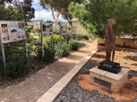 Moonta Area School Memorial Trail - Accommodation Port Macquarie 0