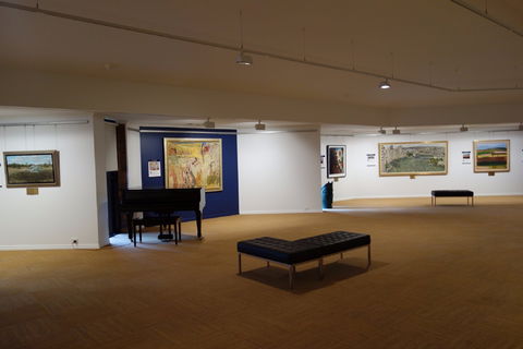 Stanthorpe Regional Art Gallery - Accommodation Port Macquarie 1