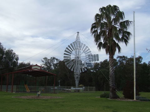 Luke Park And Jerilderie Lake - Accommodation Port Macquarie 1