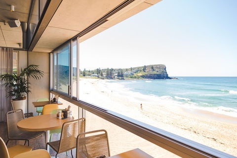 Sydney Beachside Experience With Optional Upgrade To Include A Bottle Of Wine - Accommodation Port Macquarie 0
