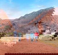 Explore Uluru 7 Hours Guide Tour at Sunrise with Light Breakfast - Accommodation Port Macquarie