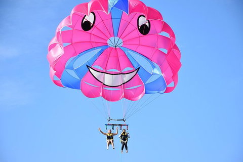 Gold Coast Tandem Parasail & V8 Jetboat Combo - 1 Location - Accommodation Port Macquarie 4