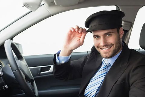 Cairns & Airport Transfers Between Port Douglas & Cairns (Private Chauffeur) - Accommodation Port Macquarie 1