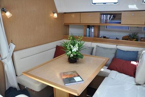 Sailing Curlew Escape On Moreton Bay - Accommodation Port Macquarie 14