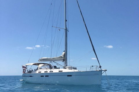 Sailing Curlew Escape On Moreton Bay - Accommodation Port Macquarie 2