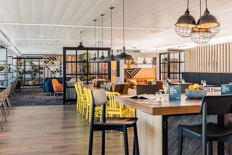 Brisbane Airport - My Lounge - Accommodation Port Macquarie 0