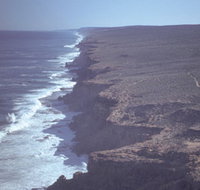 Useless Loop - Accommodation Port Macquarie