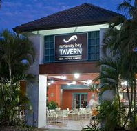 Runaway Bay Tavern - Accommodation Port Macquarie