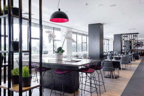 MRepublic Restaurant, Bar And Lounge - Accommodation Port Macquarie 1