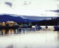 Waterfront Hotel - Accommodation Port Macquarie 1