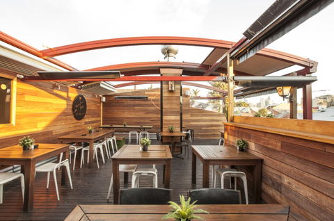 The Fox Hotel - Accommodation Port Macquarie 5