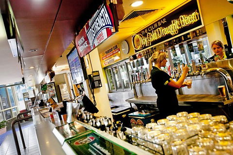 The Palmerston Sports Club Inc - Accommodation Port Macquarie 1