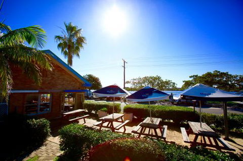 Hadleys Hotel - Accommodation Port Macquarie 1