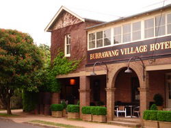 Burrawang Village Hotel - Accommodation Port Macquarie 0