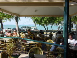 Apres Beach Bar & Grill - Palm Cove - Accommodation Port Macquarie 2