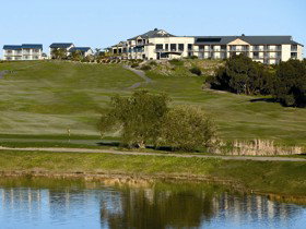 McCracken Country Club Golf Course - Accommodation Port Macquarie 2
