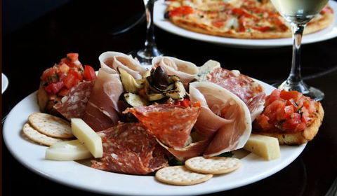 Giovanni's Restaurant & Pizzeria - Accommodation Port Macquarie 1