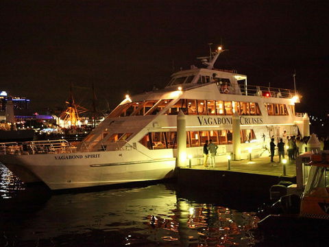 New Years Eve Cruise Sydney Harbour With Vagabond Cruises - Accommodation Port Macquarie 1