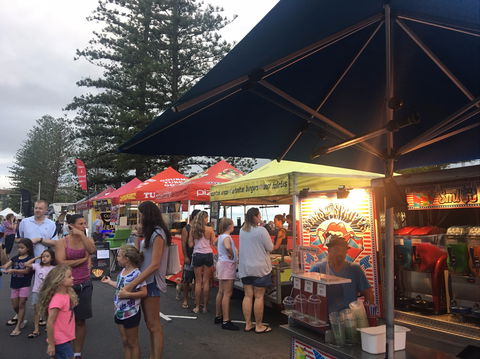 Twilight Markets Caloundra - Accommodation Port Macquarie 2