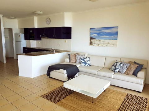 Whale Watch Ocean Beach Resort - Accommodation Port Macquarie 1