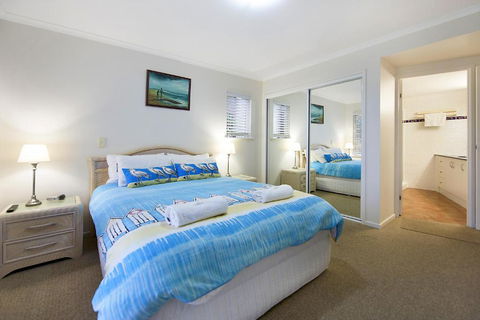 Whale Watch Ocean Beach Resort - Accommodation Port Macquarie 3