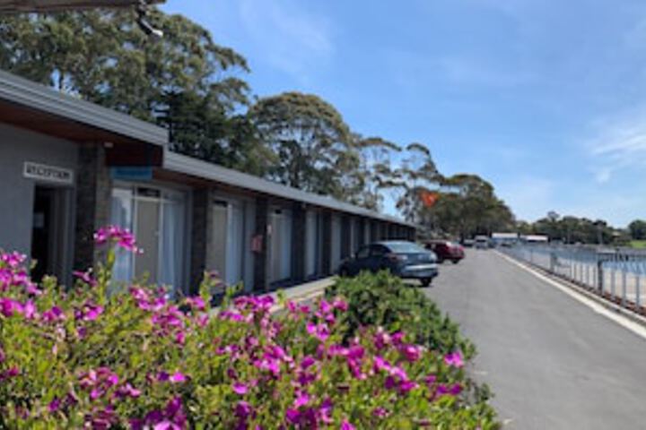 Yolla TAS Accommodation Port Macquarie