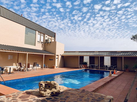 Desert Cave Hotel - Accommodation Port Macquarie 6