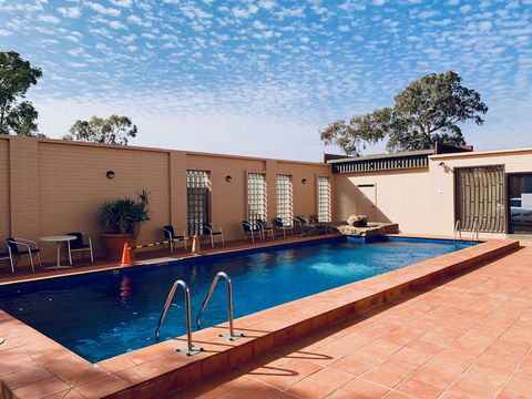 Desert Cave Hotel - Accommodation Port Macquarie 3