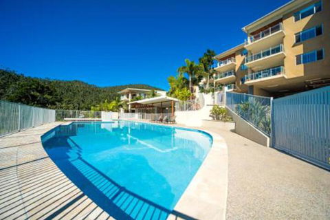 Summit Apartments Airlie Beach - Accommodation Port Macquarie 0