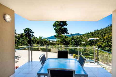 Summit Apartments Airlie Beach - Accommodation Port Macquarie 2