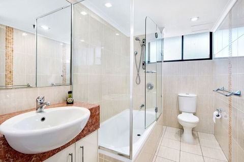 ULTIQA Beach Haven At Broadbeach - Accommodation Port Macquarie 3