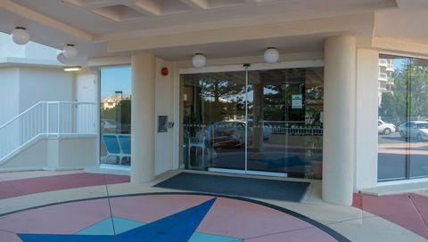 Burleigh Surf Apartments - Accommodation Port Macquarie 3