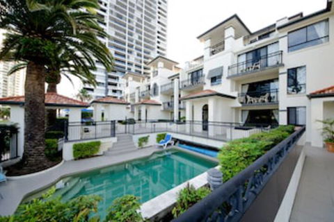 Island Beach Resort - Accommodation Port Macquarie 0