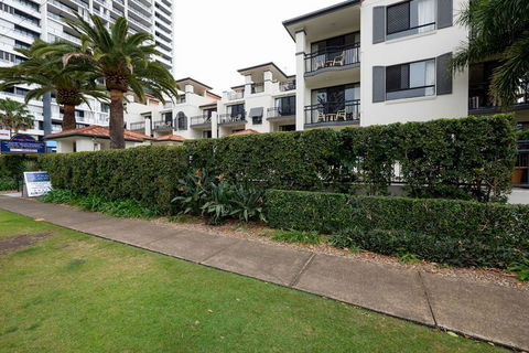 Island Beach Resort - Accommodation Port Macquarie 2