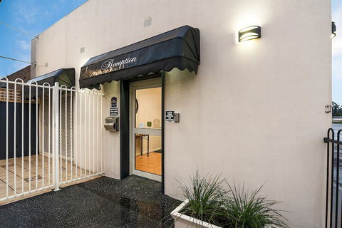 Fawkner Executive Suites & Serviced Apartments - Accommodation Port Macquarie 3