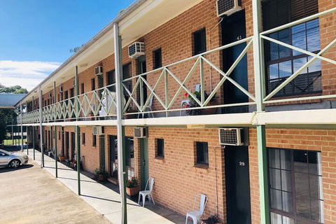 Campbelltown Colonial Motor Inn - Accommodation Port Macquarie 1